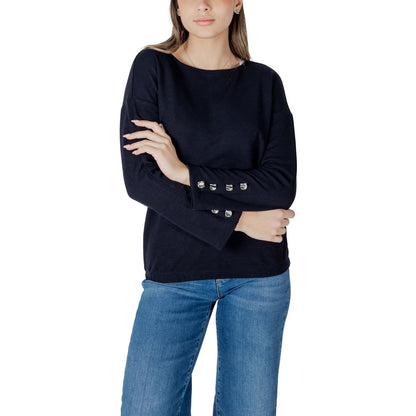Sweatshirt by Street One for women in polyester & viscose blue features an enviable silhouette, showcasing a premium and refined for a truly enviable finish.