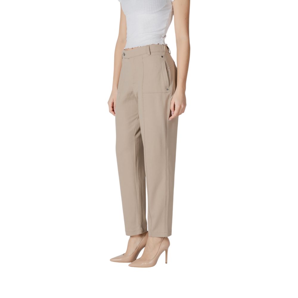 Trousers by Street One for women in stretch polyamide & viscose beige features an on trend silhouette, showcasing a sophisticated tapered-leg & regular-fit with a long and for an on trend finish.