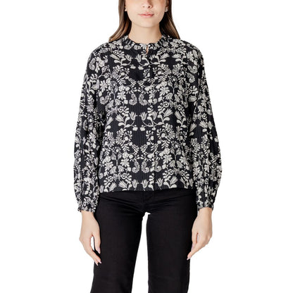 Shirt by ICHI for women in polyamide viscose black & floral, featuring a nuanced and nuanced mandarin neckline for a sophisticated finish.