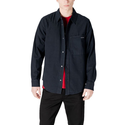 Shirt by Calvin Klein Jeans for men in denim cotton black presents a discerning silhouette, showcasing a sophisticated and long-sleeve for a truly discerning finish.