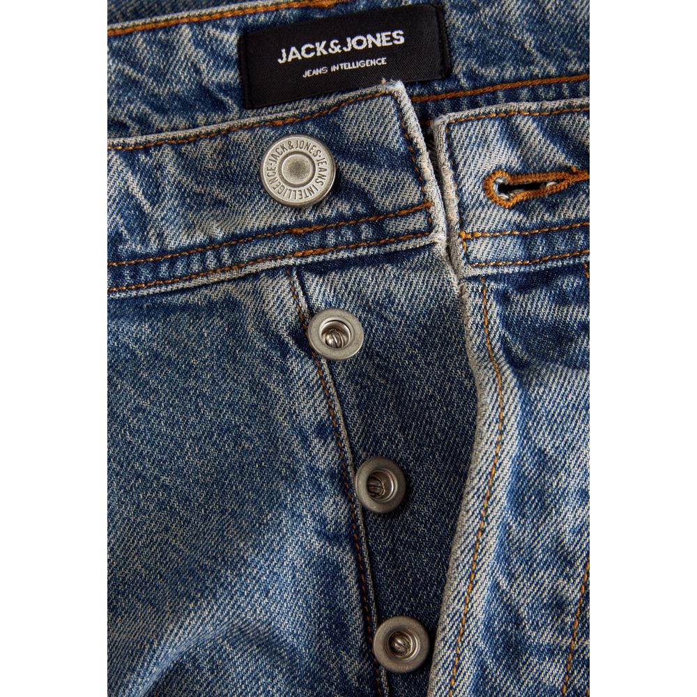 Jeans by Jack Jones for men in stretch denim cotton blue features an refined tailoring silhouette, showcasing a premium relaxed-fit, regular-fit & wide with a and long cut for a refined tailoring look.
