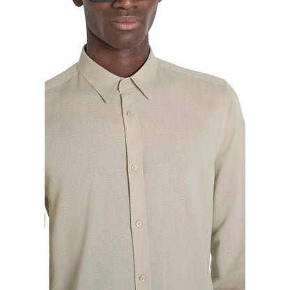 Shirt by Antony Morato for men in linen & cotton beige showcases a sharp silhouette, elegantly detailed with a sharp and sharp .