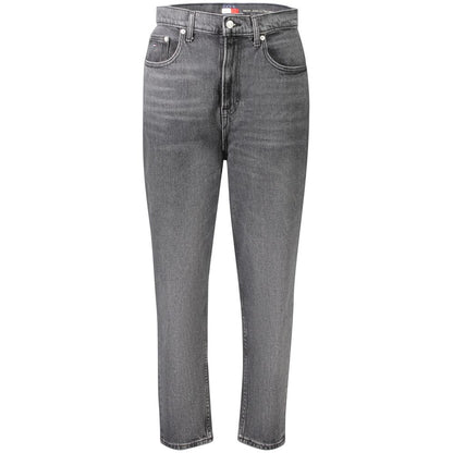Jeans by Tommy Hilfiger for women in stretch denim cotton black features an sophisticated and tapered-leg & mom with a precise long, creating a sophisticated and sophisticated silhouette.