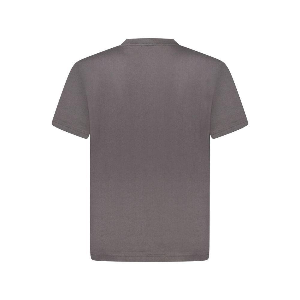 T-Shirt by Vans for men in cotton black & print features an edgy silhouette, meticulously detailed with a sophisticated and crew neckline for a truly edgy finish.