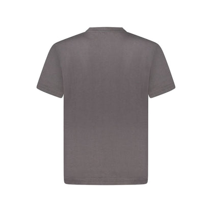 T-Shirt by Vans for men in cotton black & print features an edgy silhouette, meticulously detailed with a sophisticated and crew neckline for a truly edgy finish.
