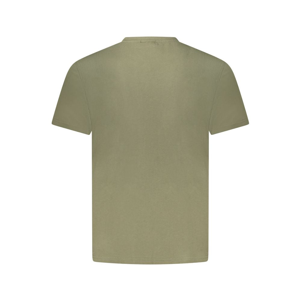 T-Shirt by Napapijri for men in cotton green showcases a unassuming silhouette, artfully detailed with a refined crew neckline and unassuming for a sophisticated, contemporary look.
