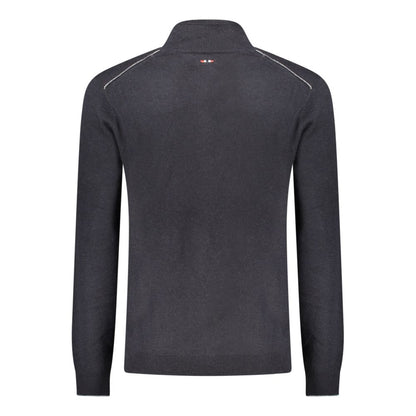 Sweatshirt by Napapijri for men in wool black & signature features an magnificent silhouette, showcasing a sophisticated and detail for a truly magnificent finish.