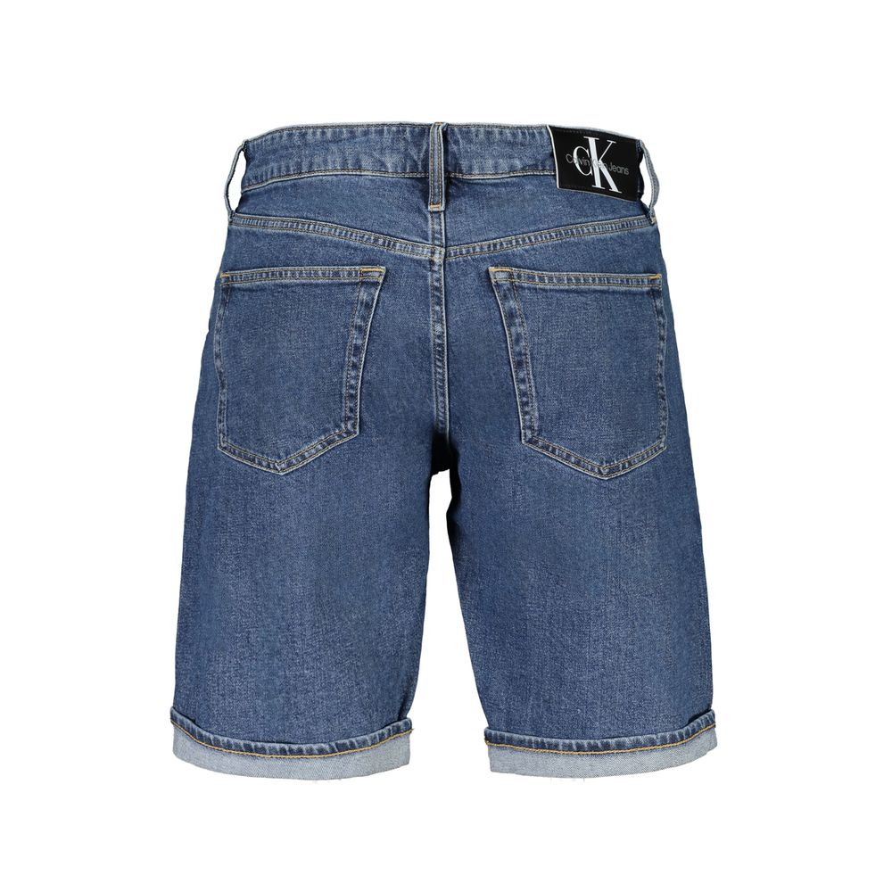 Short Trousers by Calvin Klein for men in cotton blue, featuring a effortlessly chic regular-fit and short with a effortlessly chic .