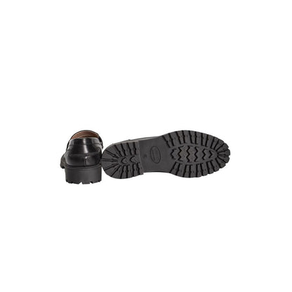 Moccasin Moccasins Loafer Loafers Slip-On Shoes by Roberto Pepe Luxury for men in calfskin black showcases a timeless silhouette from the Men's Calfskin Moccasin Moccasins Loafer Loafers Slip-On Shoes collection, featuring a timeless and for a timeless finish.