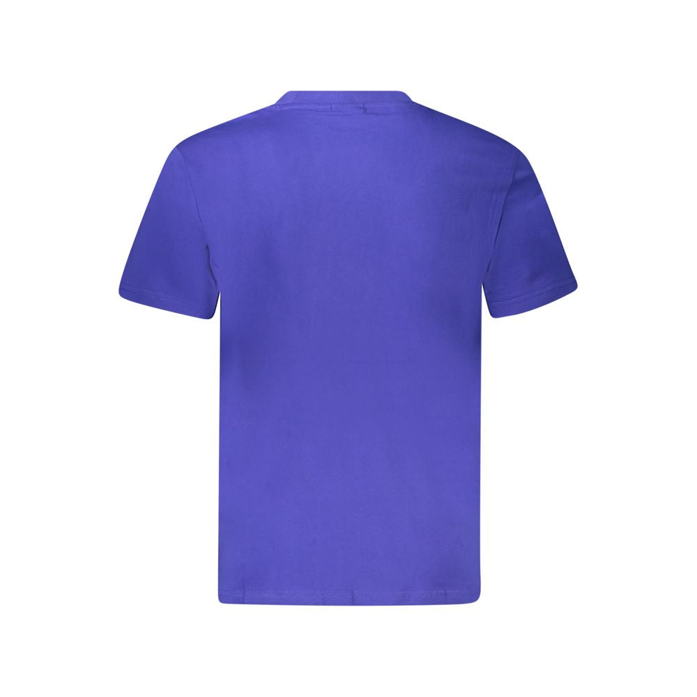 T-Shirt by Napapijri for men in cotton blue & print features an edgy silhouette, meticulously detailed with a sophisticated and crew neckline for a truly edgy finish.