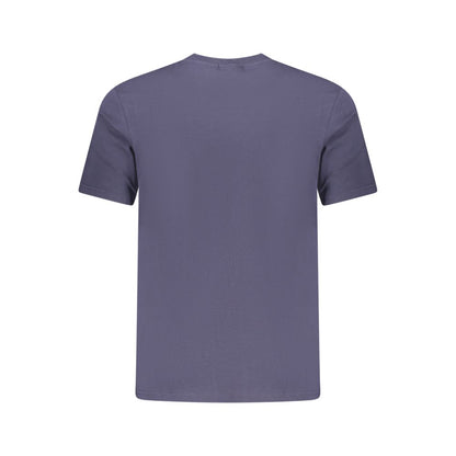 T-Shirt by Napapijri for men in cotton blue & print features an on trend silhouette, perfectly showcasing a on trend and crew neckline for an elevated aesthetic.