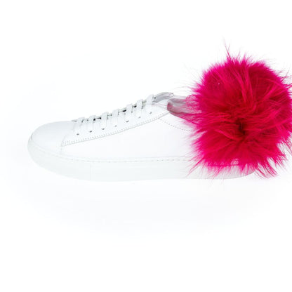 Sneakers by Mr&Mrs Italy for women in lamb leather & fur white features a sumptuous design, perfectly showcasing the sumptuous low-top style of this Women's Low Top Lamb Leather & Fur Sneakers.
