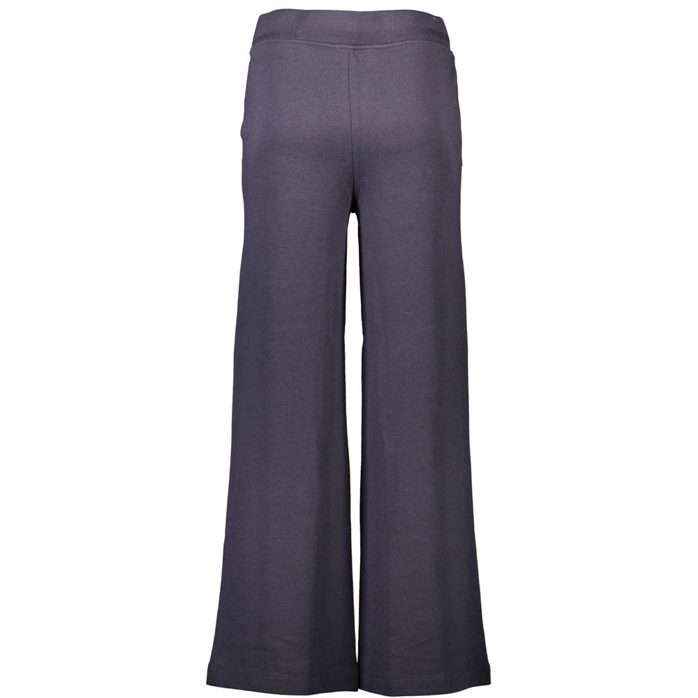 Activewear Pants by Gant for women in cotton blue features an versatile silhouette, integrating performance-ready adjustable-waistband with a versatile wide, long, and .