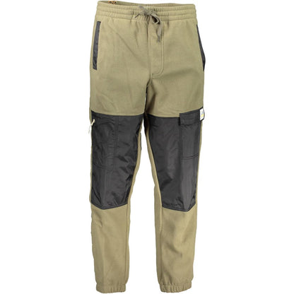 Activewear by Vans for men in polyester and green showcases a versatile silhouette as Men's Polyester Activewear, engineered with for optimal performance and style.