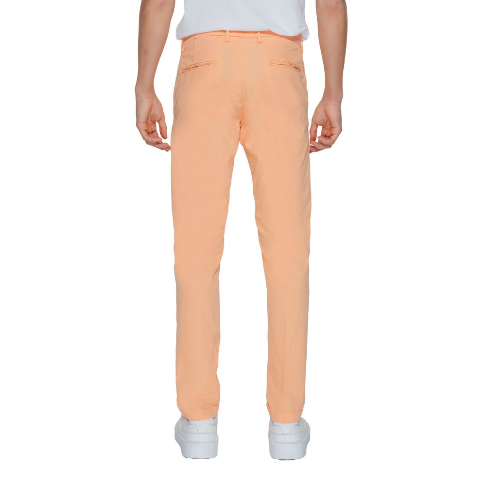 Chinos Pants by Borghese for men in linen & cotton orange features an utilitarian-chic silhouette, showcasing a utilitarian-chic with a long cut and for a refined look.