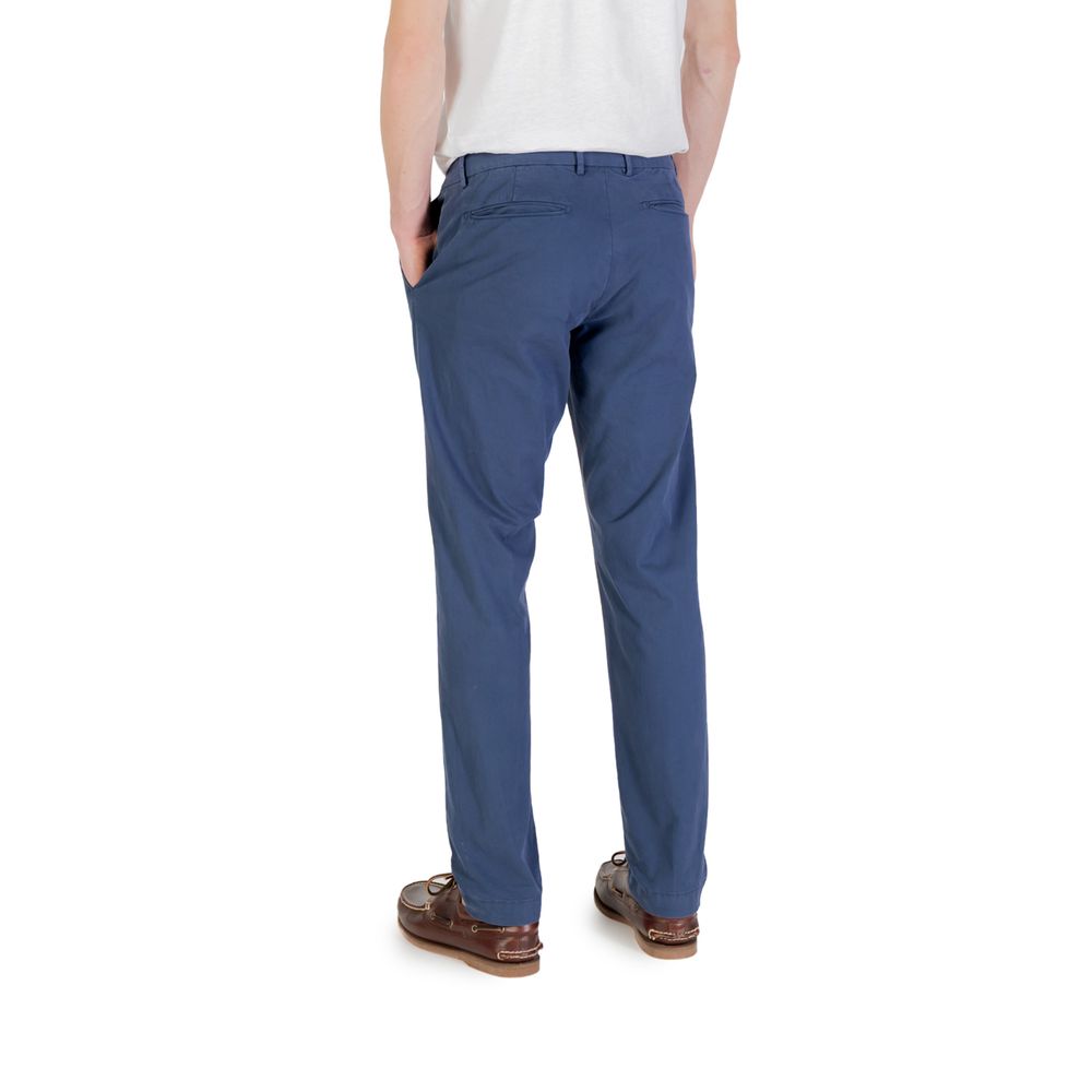 Trousers by Borghese for men in stretch cotton blue presents a perennial silhouette, meticulously tailored with a skinny, relaxed-fit & slim cut, long finish, and an elegant .
