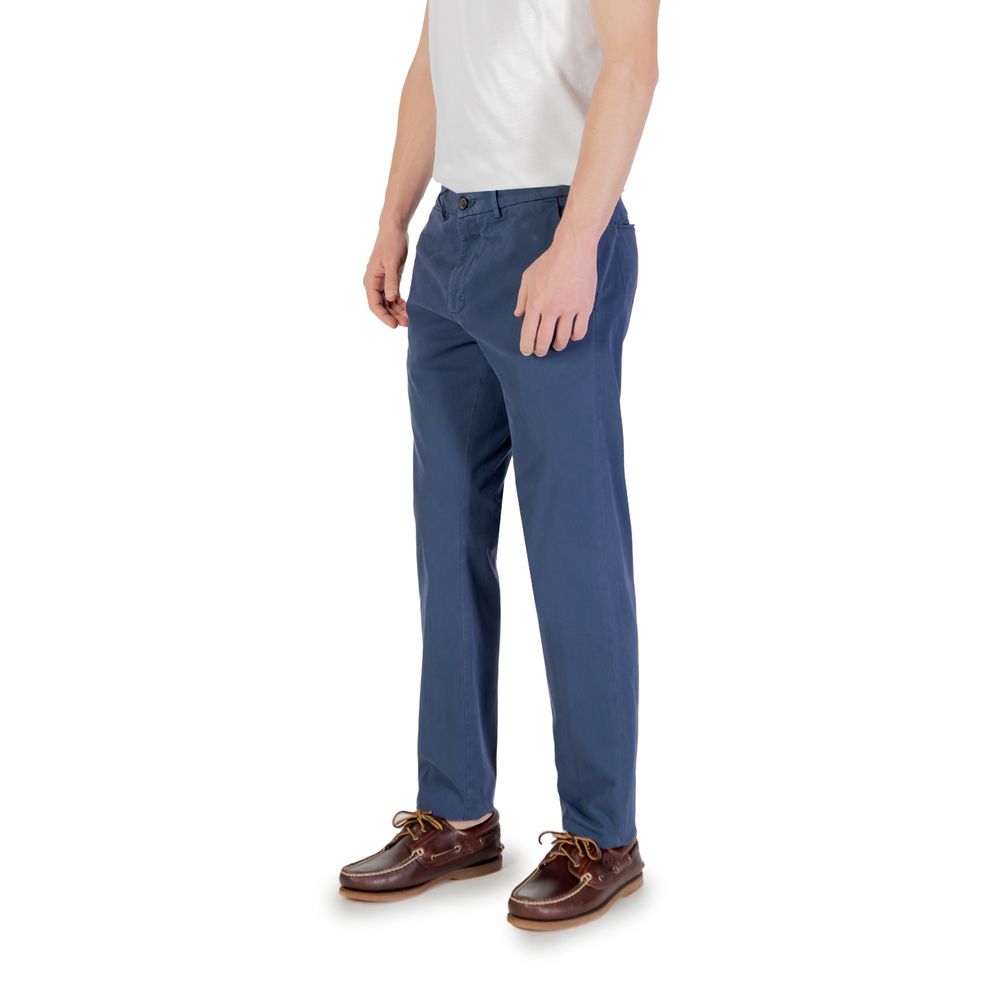 Trousers by Borghese for men in stretch cotton blue features an on trend silhouette, showcasing a sophisticated skinny, relaxed-fit & slim with a long and for an on trend finish.