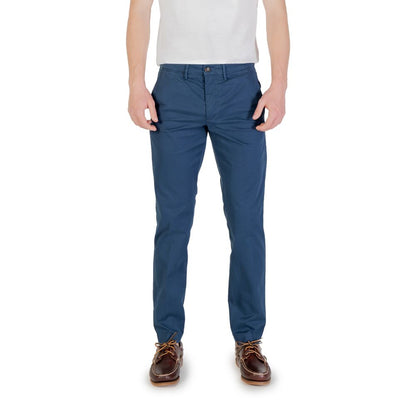 Trousers by Borghese for men in stretch cotton blue features a tailored silhouette with a tailored tapered-leg, skinny & slim, defined by its long and a sophisticated .
