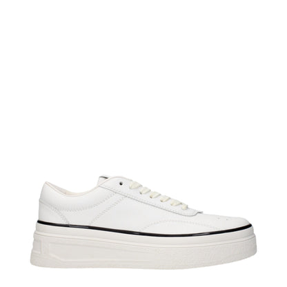 Sneakers by Jil Sander for women in leather white presents a sumptuous silhouette, artfully capturing the essence of the Women's Fashion Leather Sneakers with its sumptuous fashion style design.