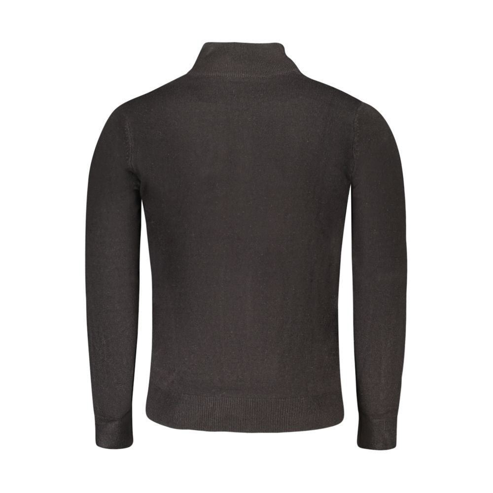 Sweatshirt by North Sails for men in nylon black showcases a slouchy chic silhouette, artfully detailed with a slouchy chic and for a slouchy chic finish.