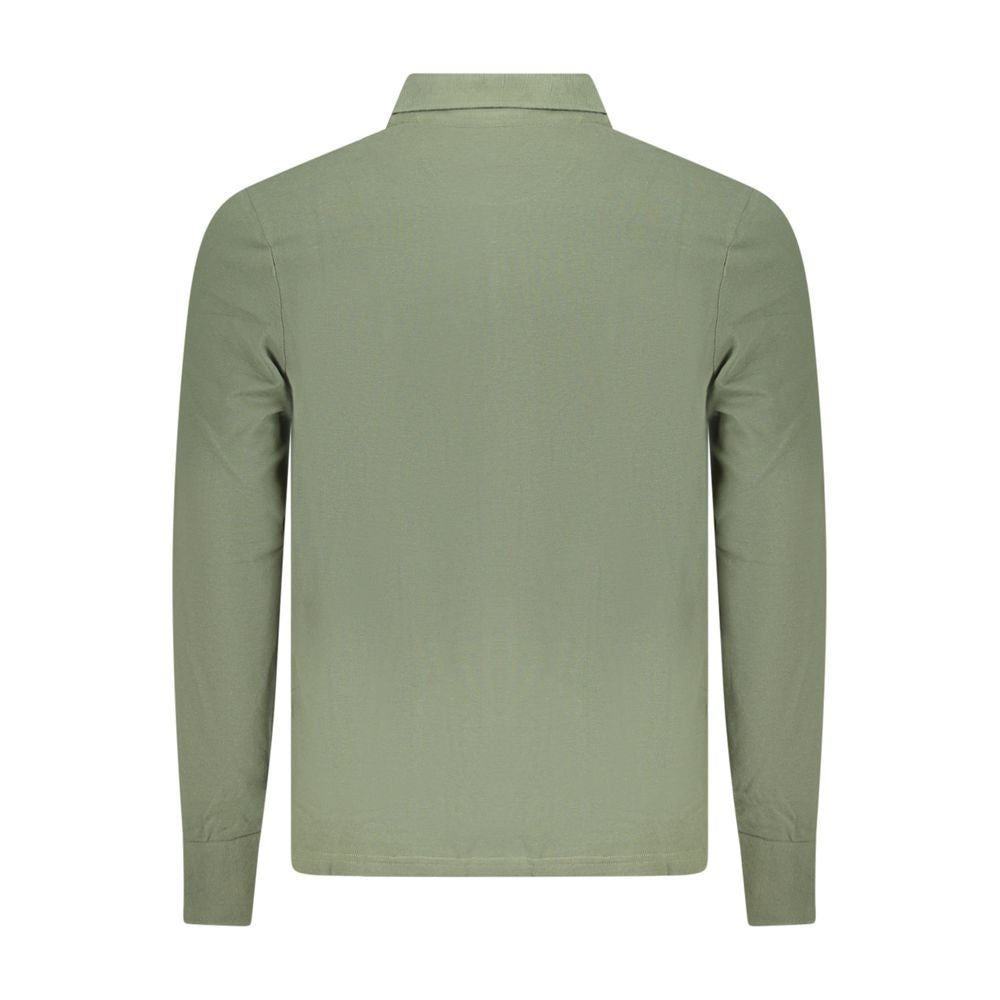 Polo Shirt by North Sails for men in cotton green presents a crisp silhouette, artfully detailed with a crisp and crisp .