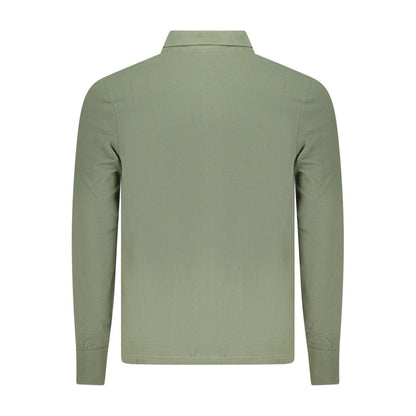 Polo Shirt by North Sails for men in cotton green presents a crisp silhouette, artfully detailed with a crisp and crisp .