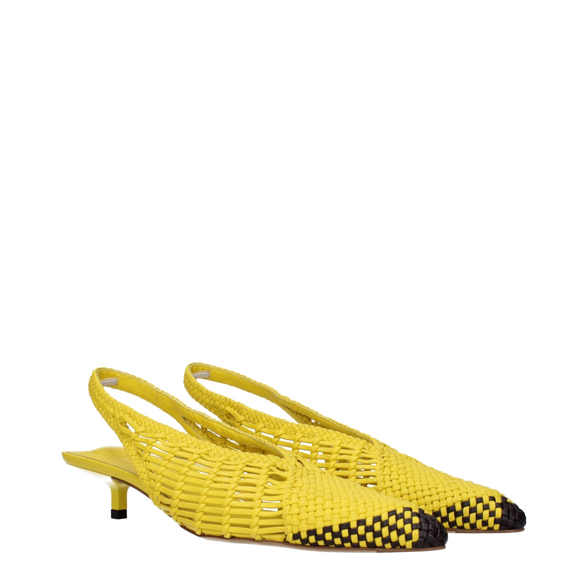 Flat Sandals by Jacquemus for women in leather yellow showcases a sculptural silhouette as Women's Leather Flat Sandals, defined by a sculptural flat and sculptural for a sculptural look.