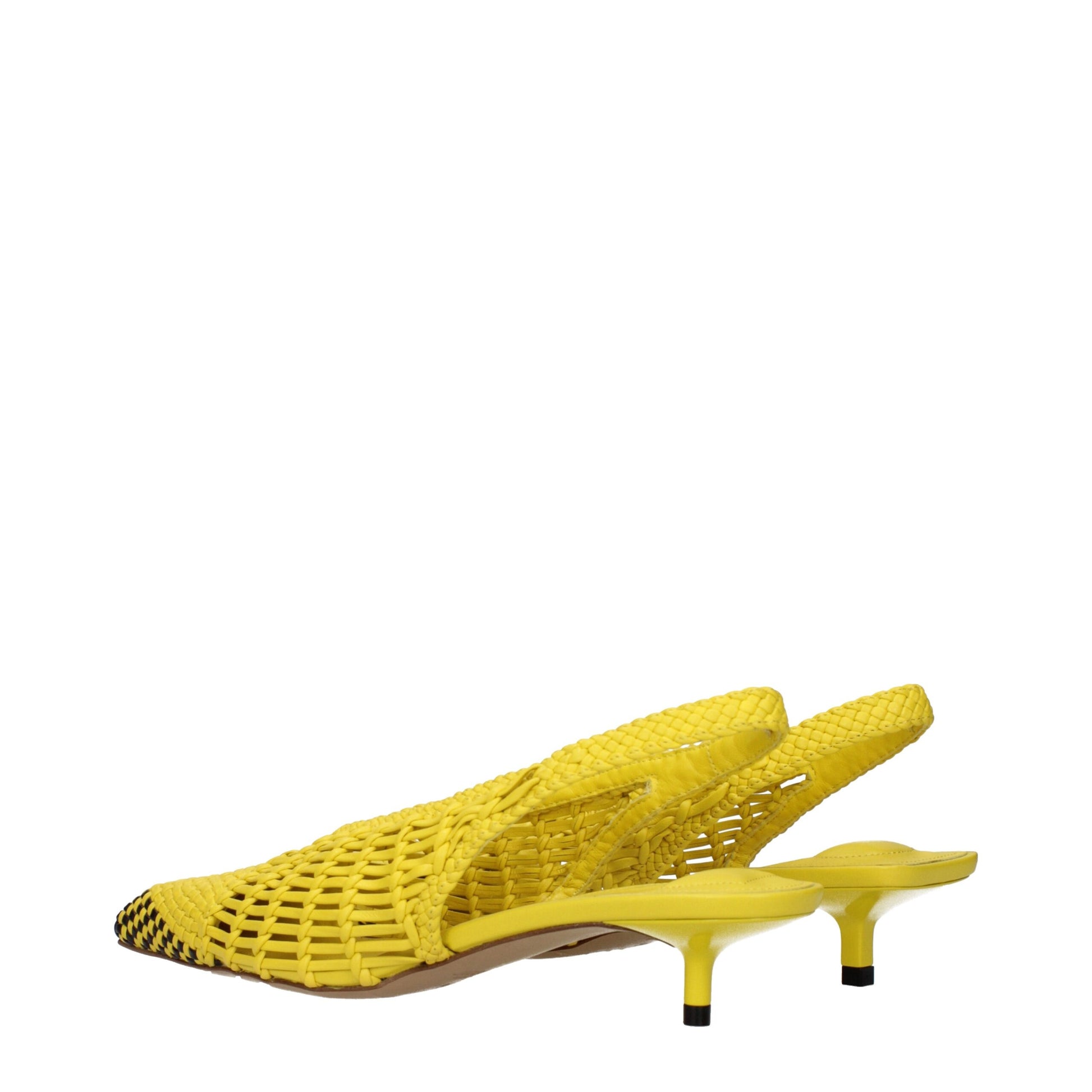 Flat Sandals by Jacquemus for women in leather yellow features an architectural design from the Women's Leather Flat Sandals collection, defined by a architectural flat and for a architectural finish.