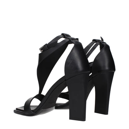 Stiletto Sandals by Max Mara for women in leather and black presents a captivating silhouette, showcasing the signature style of the Women's Leather Stiletto Sandals with a captivating stiletto and captivating .
