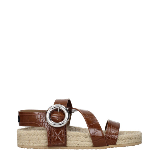Flat Sandals by Stella McCartney for women in leather brown showcases a sculptural silhouette as Women's Leather Flat Sandals, defined by a sculptural flat and sculptural for a sculptural look.