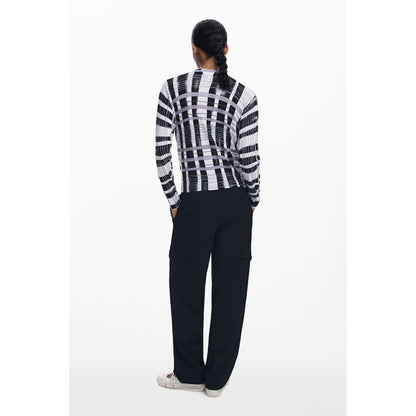 Sweatshirt by Desigual for women in polyamide viscose white features an enviable silhouette, showcasing a premium and refined crew neckline for a truly enviable finish.