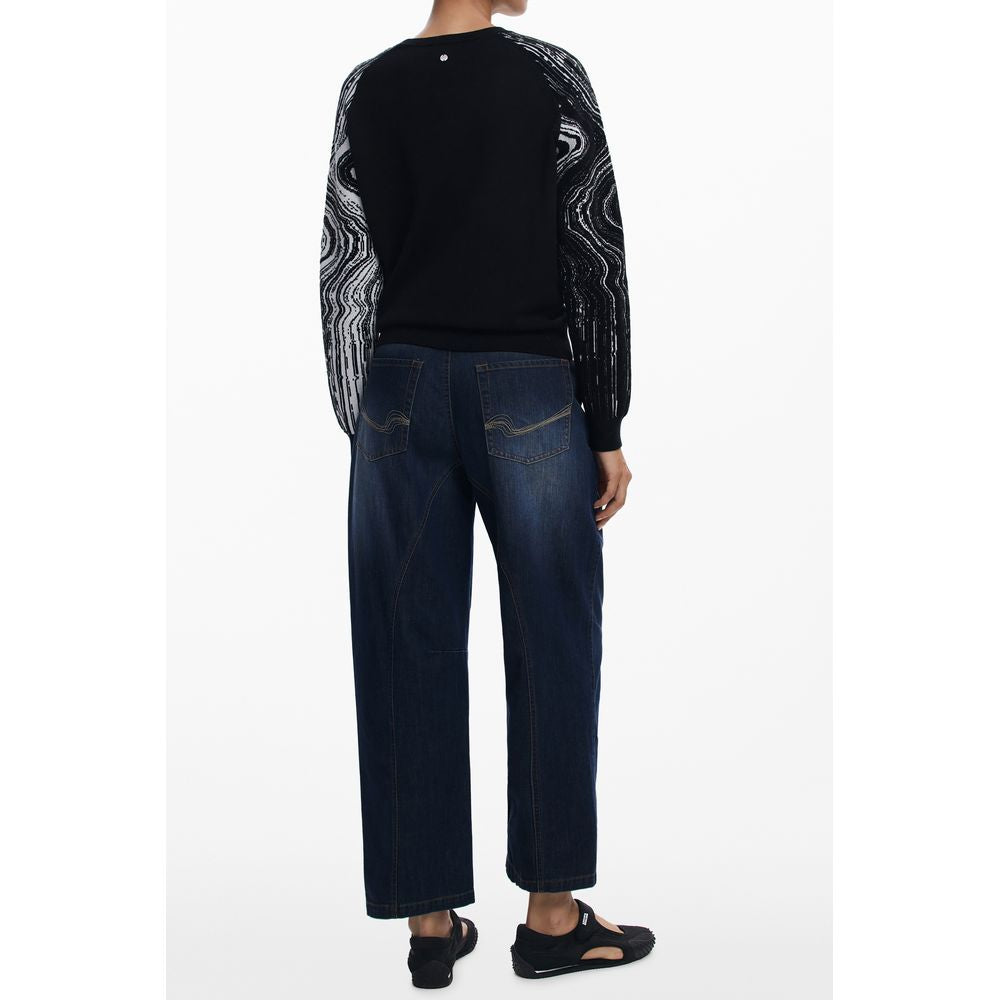 Sweatshirt by Desigual for women in polyamide polyester viscose black features an provocated silhouette, detailed with a provocated and a refined crew neckline for a sophisticated aesthetic.