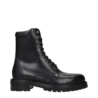 Ankle Boots by Off-White for men in leather black & white showcases a ergonomic silhouette from the Men's Leather Ankle Boots collection, featuring a ergonomic and a ergonomic .