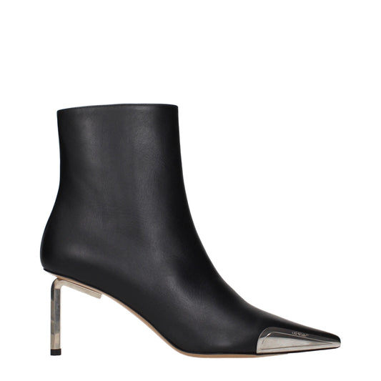 Ankle Boots by Off-White for women in leather black & white features an effortless chic silhouette from the Women's Leather Ankle Boots collection, showcasing a effortless chic and refined for an effortless chic look.