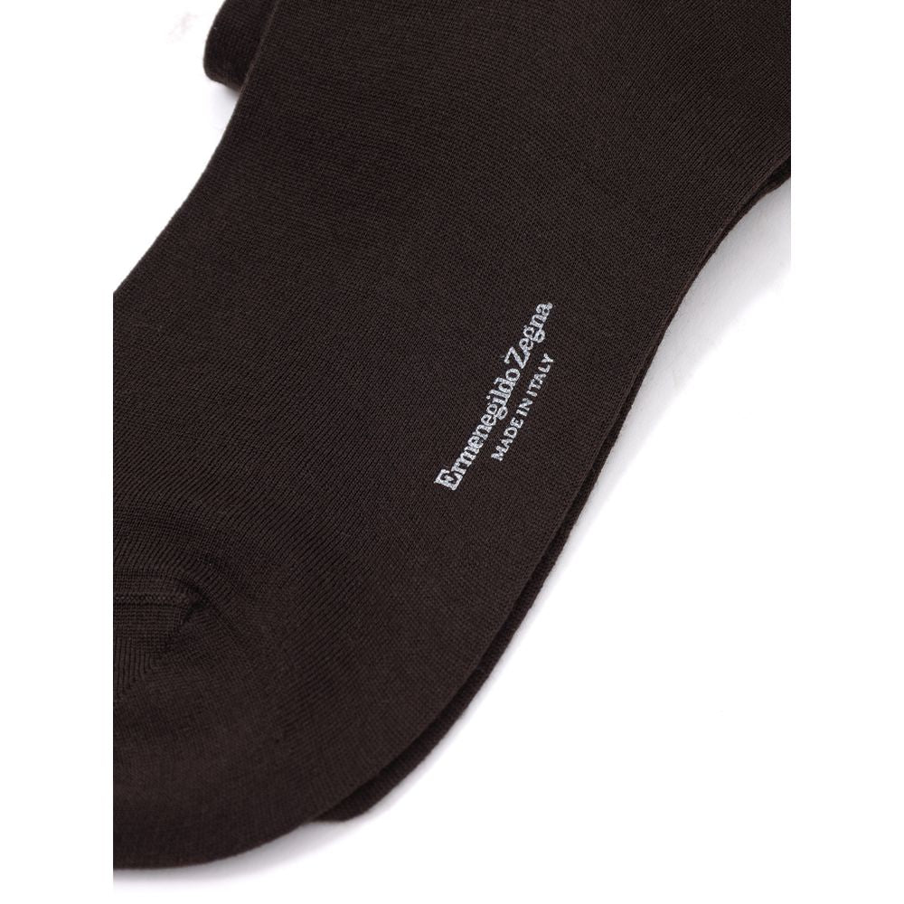 Socks by ZEGNA for men in merino wool brown features an stylish silhouette, showcasing the stylish design of this Men's Merino Wool Socks with a stylish finish.