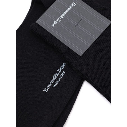 Socks by ZEGNA for men in merino wool black features a snug silhouette, artfully capturing the essence of the snug Men's Merino Wool Socks design for a sophisticated look.