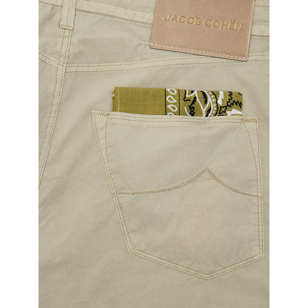 Trousers by Jacob Cohen for men in stretch polyamide cotton beige features an on trend silhouette, showcasing a sophisticated relaxed-fit with a long and for an on trend finish.
