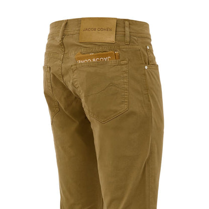 Trousers by Jacob Cohen for men in stretch cotton yellow presents a perennial silhouette, meticulously tailored with a skinny & slim cut, long finish, and an elegant .