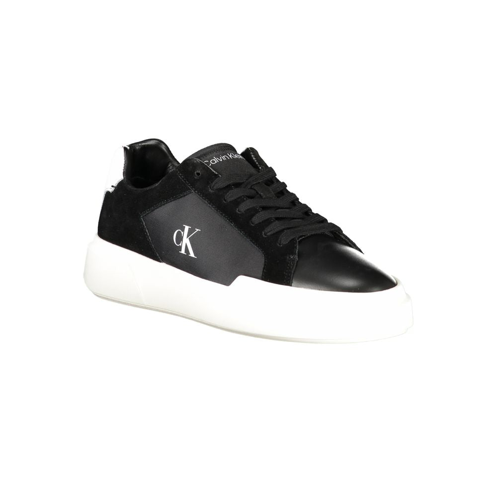Athletic Sneakers Calvin Klein men polyester polyethylene leather black & white featuring a avant-garde Aren Men's Athletic Polyester Polyethylene Leather Sneakers design with a avant-garde athletic style for a refined finish.