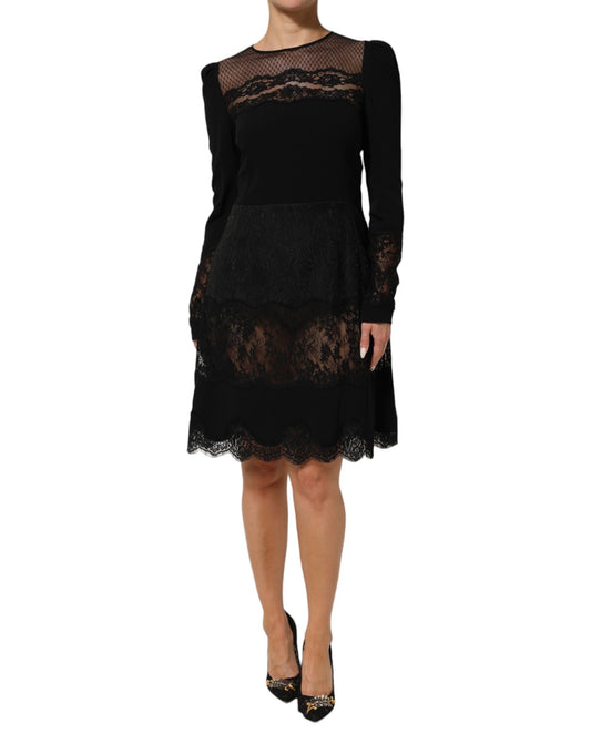 Dress by Dolce & Gabbana for women in polyamide polyester cotton & silk black & floral presents a sinuous silhouette, showcasing a sophisticated and long-sleeve detailed with a sinuous for a refined finish.