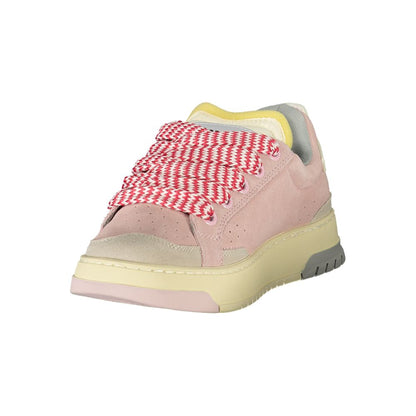 Sneakers by Blauer for women in polyester gray & pink features an sumptuous design from the Women's Low-Top Polyester Sneakers collection, highlighting a sumptuous low-top style for a premium, high-fashion look.
