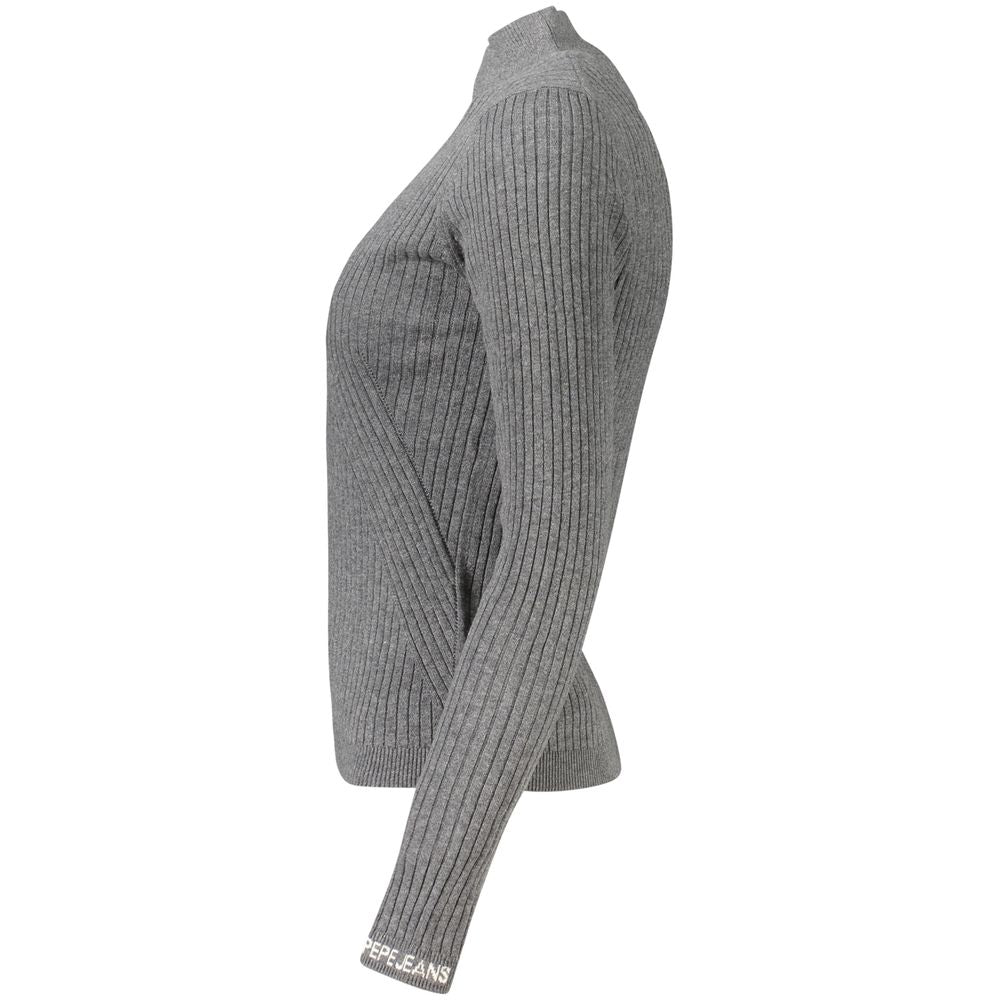 Sweatshirt by Pepe Jeans for women in viscose cotton gray & signature features an enviable silhouette, showcasing a premium and refined for a truly enviable finish.