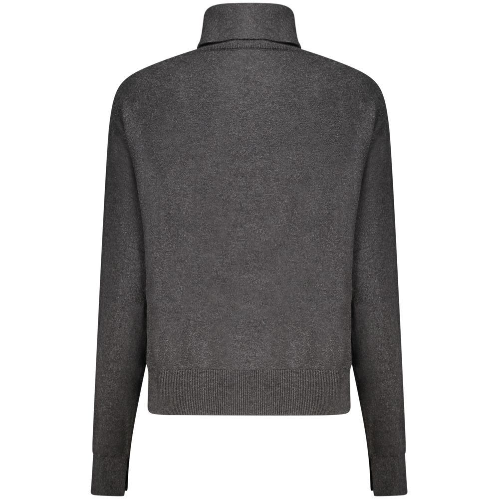 This Sweater by Pepe Jeans for women in cashmere wool blend black presents a understated silhouette, featuring a sophisticated and for a understated finish.