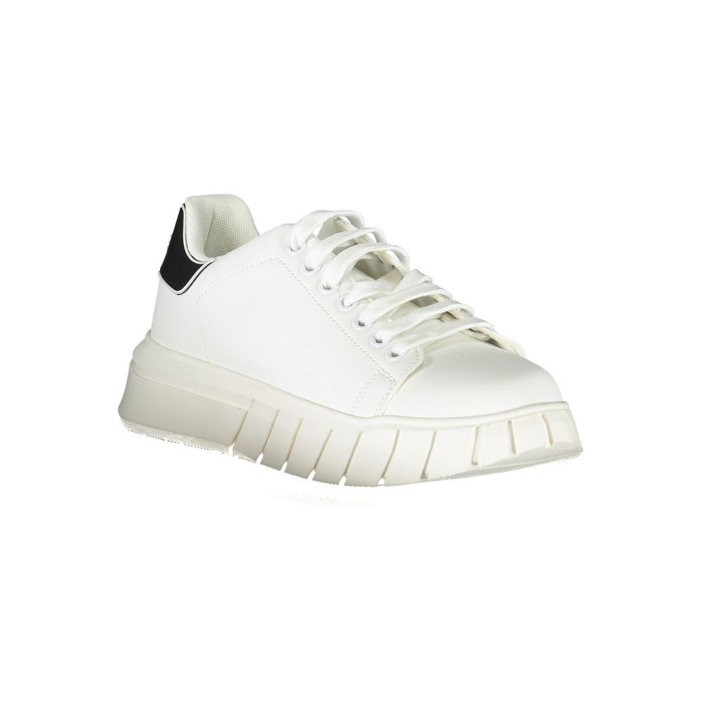 Sneakers by Gaelle Paris for men in polyurethane white features a sumptuous design, perfectly showcasing the sumptuous athletic style of this Men's Athletic Polyurethane Sneakers.