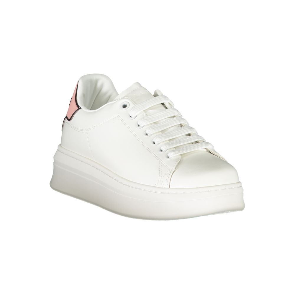 Sneakers by Gaelle Paris for women in polyethylene pink features an sumptuous design from the Women's Athletic Polyethylene Sneakers collection, highlighting a sumptuous athletic style for a premium, high-fashion look.