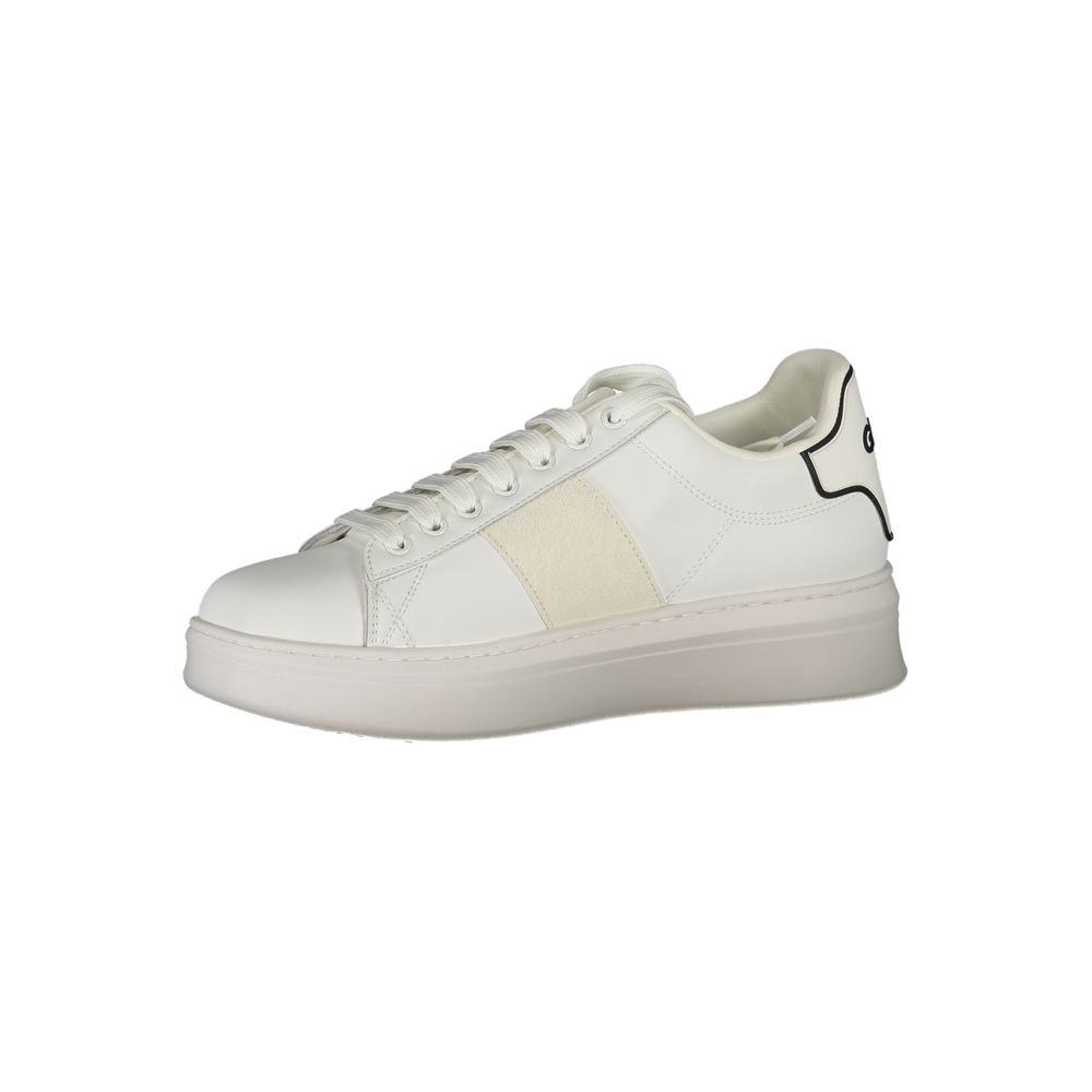 Athletic Sneakers by Gaelle Paris for men in polyethylene white showcases a architectural silhouette, artfully capturing the essence of the Men's Athletic Polyethylene Sneakers with its signature architectural athletic style construction.