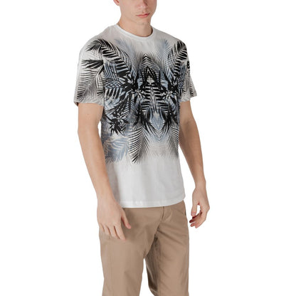 T-Shirt by Antony Morato for men in cotton white features an edgy silhouette, meticulously detailed with a sophisticated and for a truly edgy finish.