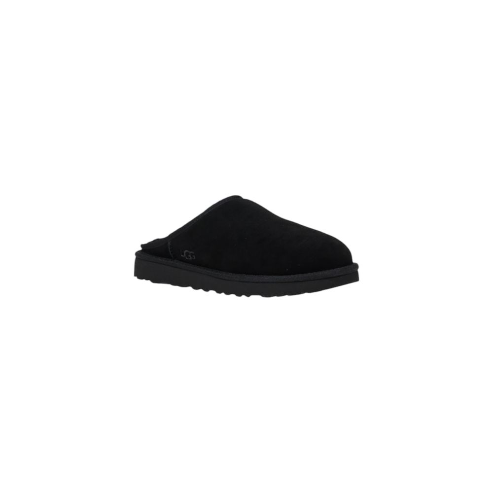 Clogs Slippers Flat Shoes by UGG for men in suede leather black showcases a sculptural silhouette as part of the Men's Suede Leather Clogs Slippers Flat Shoes collection, defined by a sculptural and for a sculptural look.