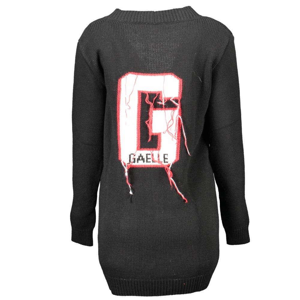 Cardigan by Gaelle Paris for women in wool black showcases a captivating silhouette, artfully detailed with a captivating and for a truly sophisticated captivating look.