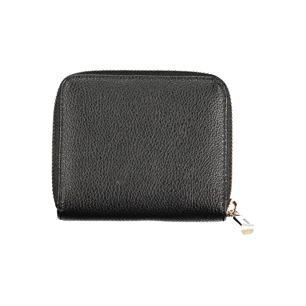 Cardholder Wallet by Guess Jeans for women in polyethylene black showcases a refined silhouette, artfully detailed with the signature style of the Gregoria Polyethylene Cardholder Wallet and functional card-organization coin-purse.